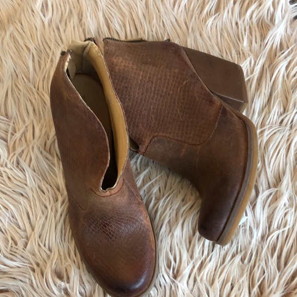 KORKS Brown Snake Gemini Chunky Ankle Boots - Picture 8 of 9